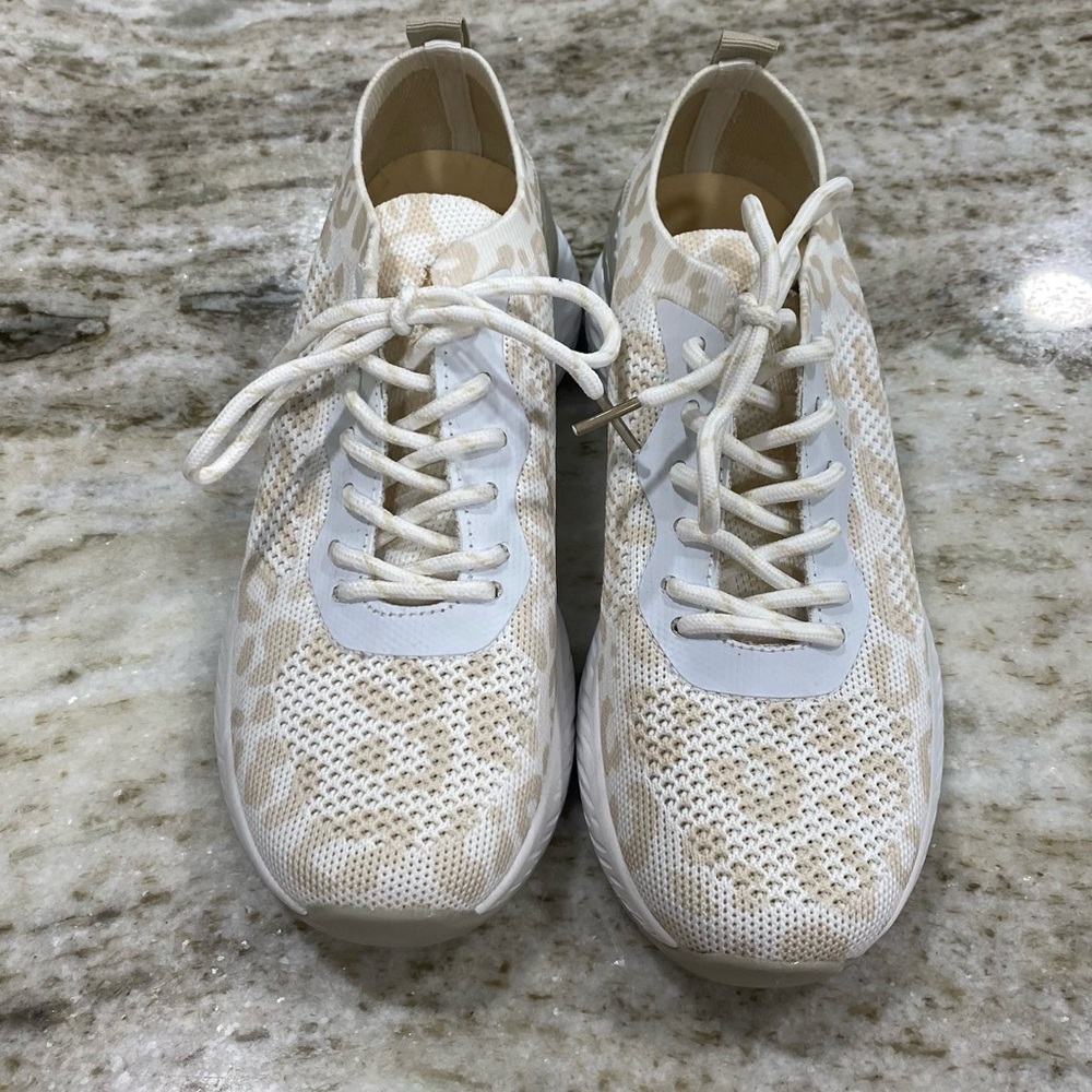 Marley Lilly leopard print lite weight sneakers size 8